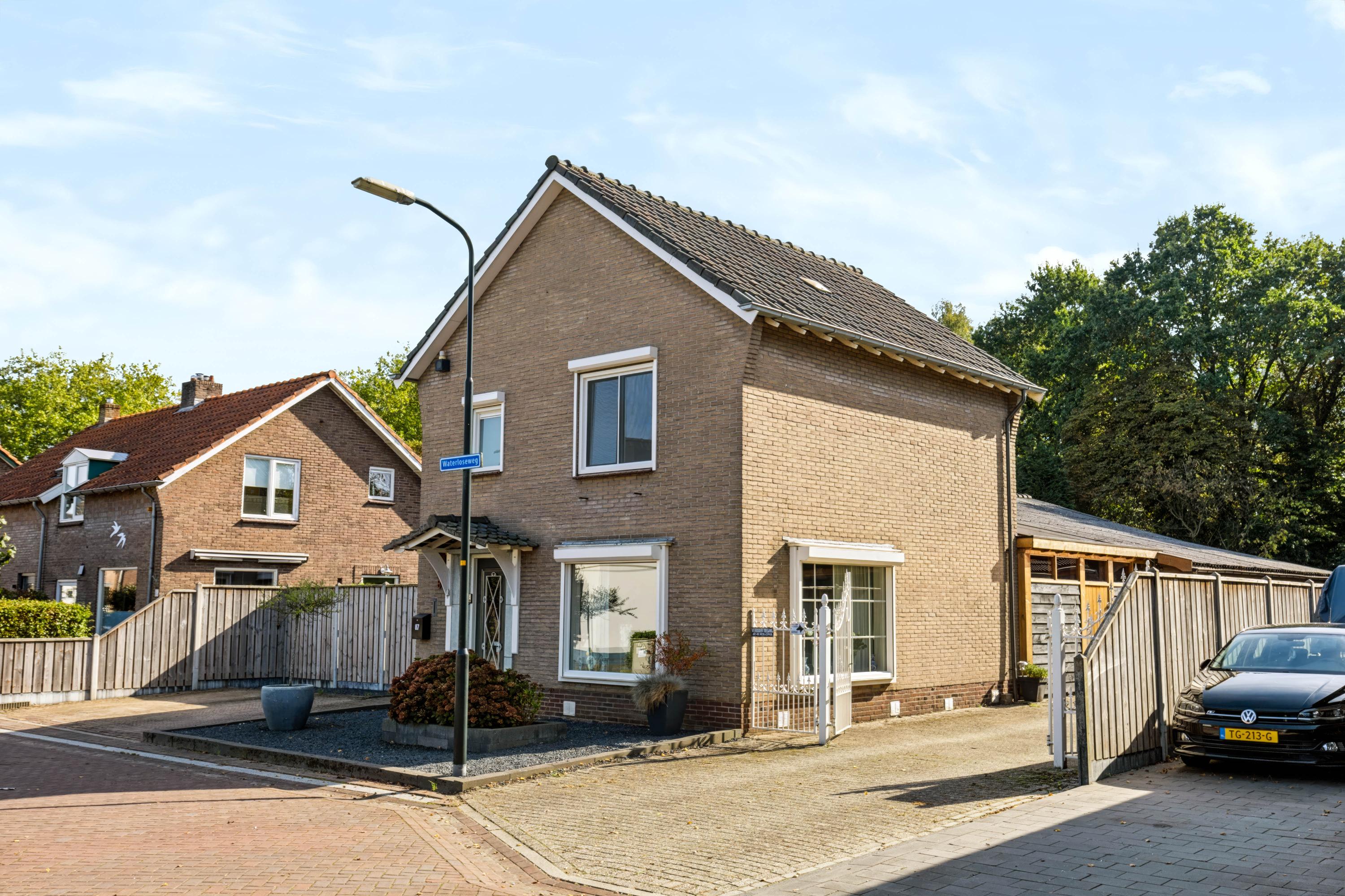 Vrijstaande woning te koop: Waterloseweg 87, Apeldoorn